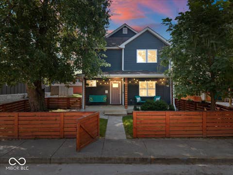 Photo of 819 Lincoln Street, Indianapolis, IN 46203 (MLS # 22122089)