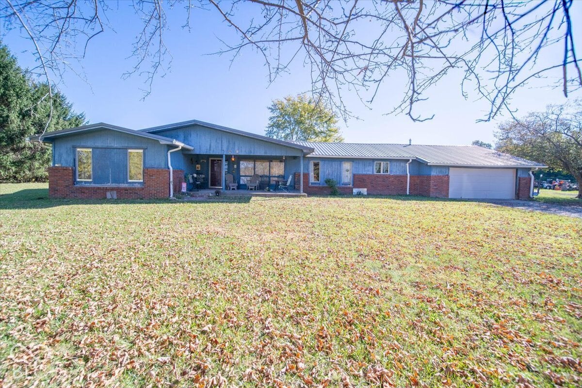 629 N 800 E Road