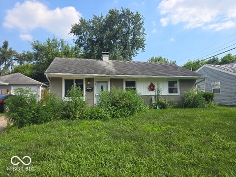 Photo of 8203 E 48th Street, Indianapolis, IN 46226 (MLS # 22114678)
