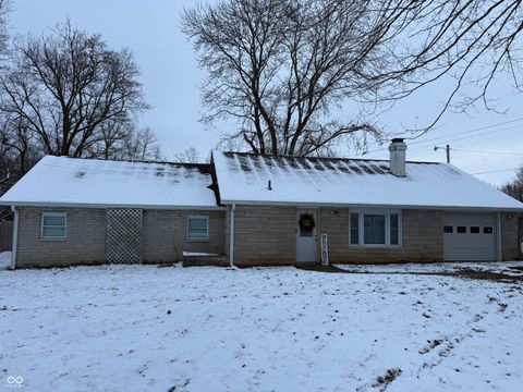 Photo of 3427 N East Street, Columbus, IN 47203 (MLS # 22075713)