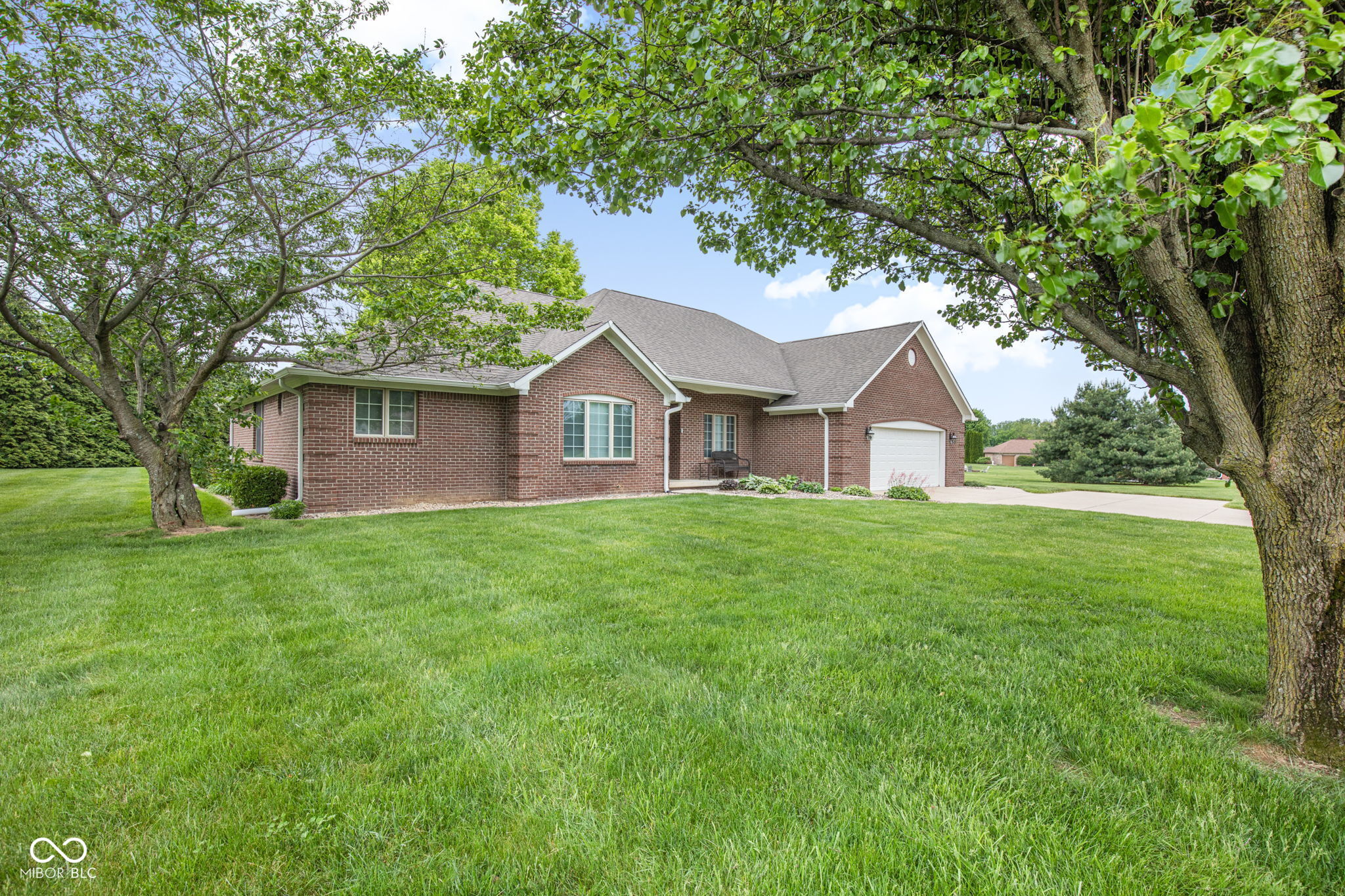325 E Levi Lane