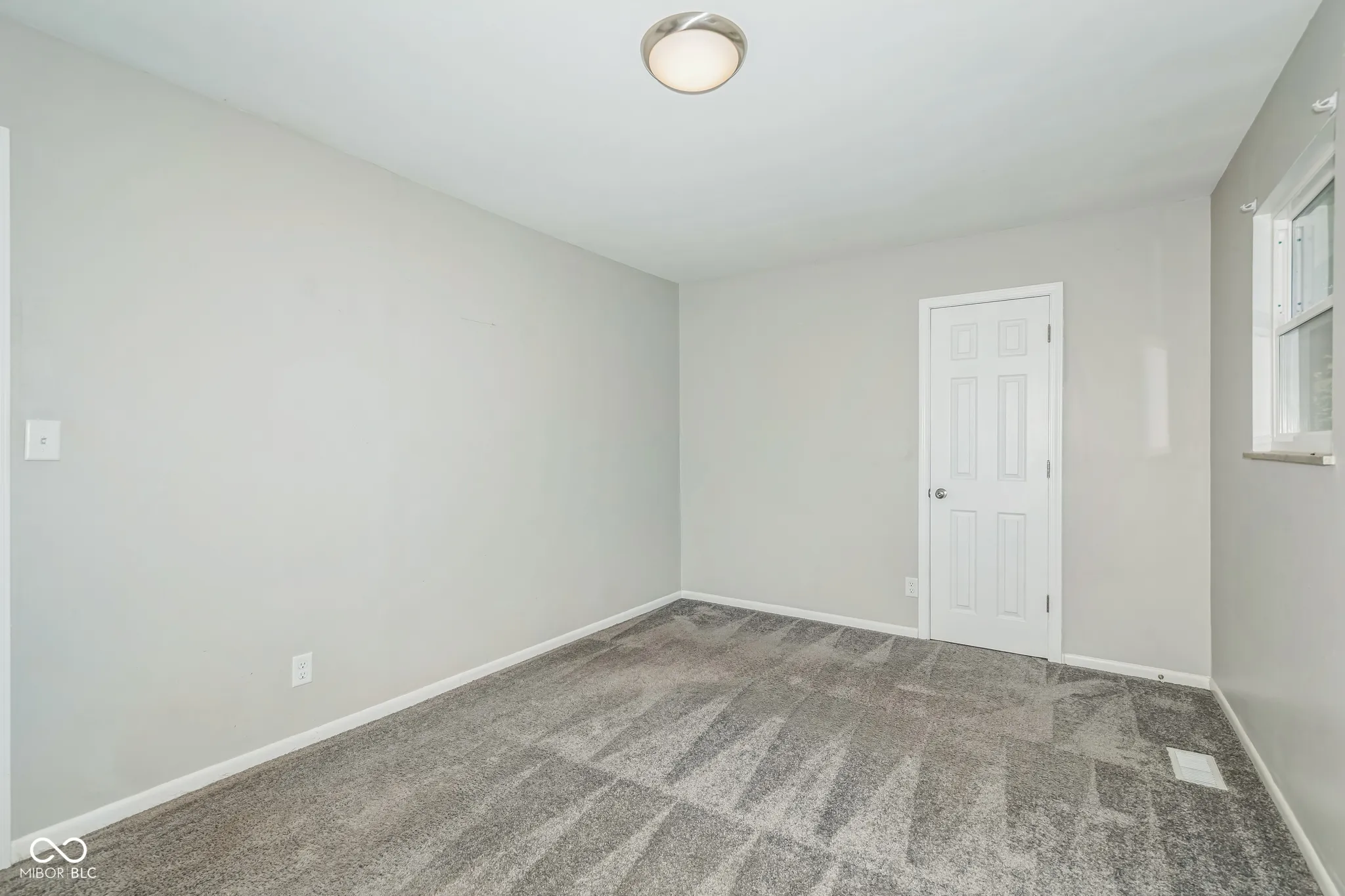 Indianapolis, Indiana 46225, United States, 3 Bedrooms Bedrooms, ,2 BathroomsBathrooms,Residential,Active,178915