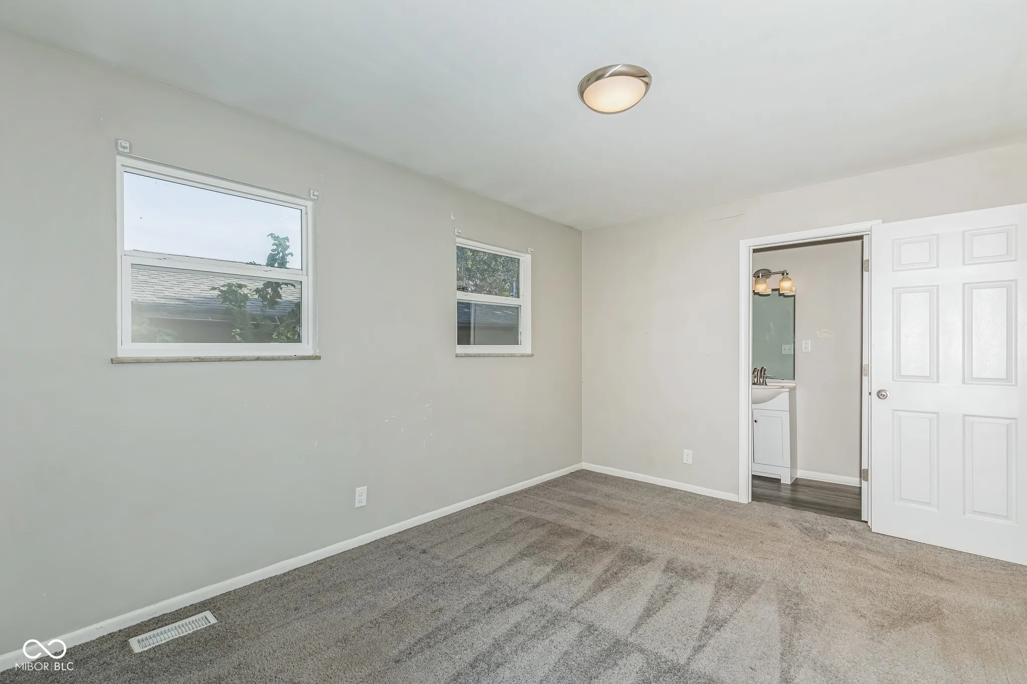 Indianapolis, Indiana 46225, United States, 3 Bedrooms Bedrooms, ,2 BathroomsBathrooms,Residential,Active,178915