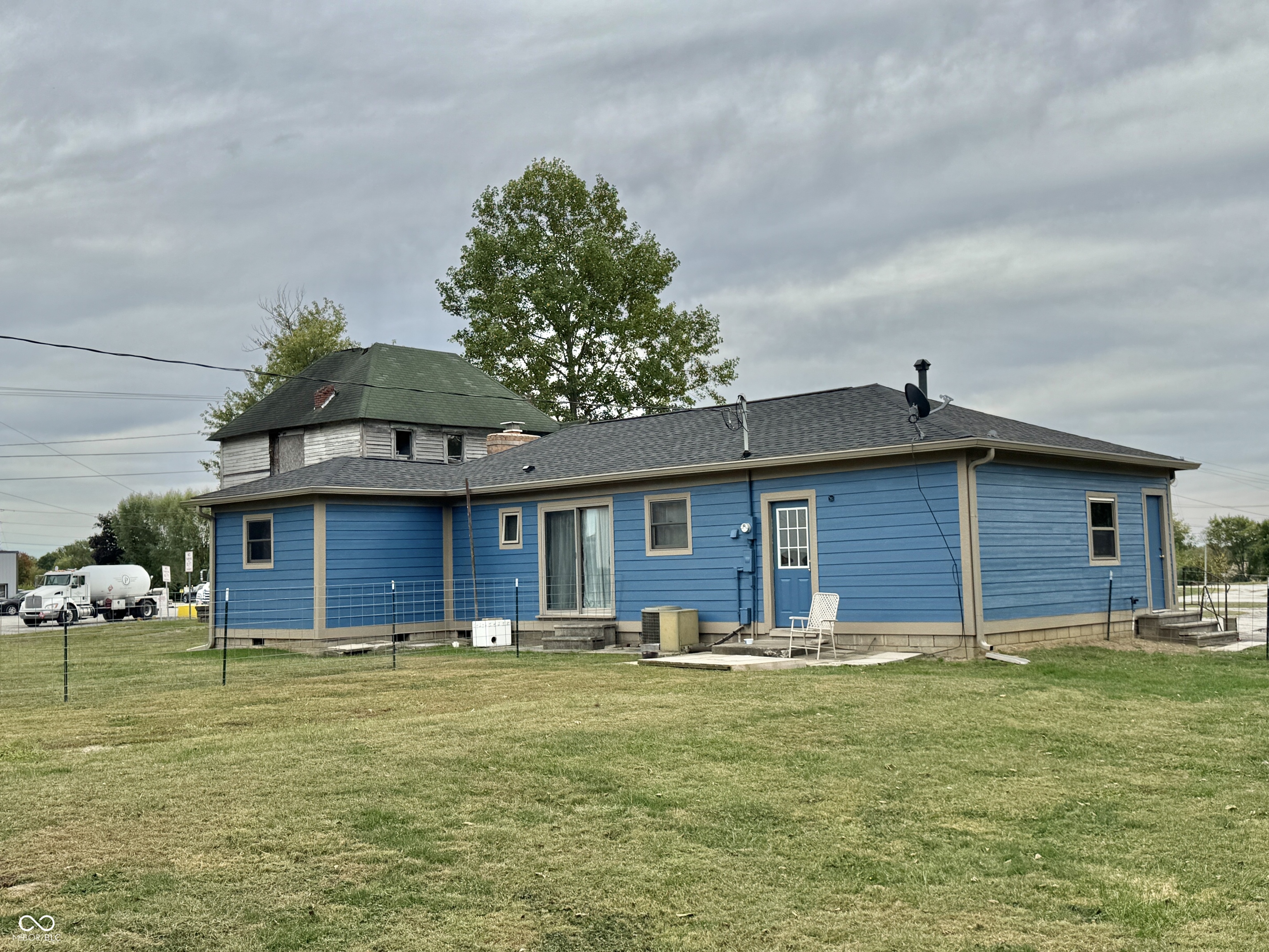 7024 W Us Highway 36 Highway W