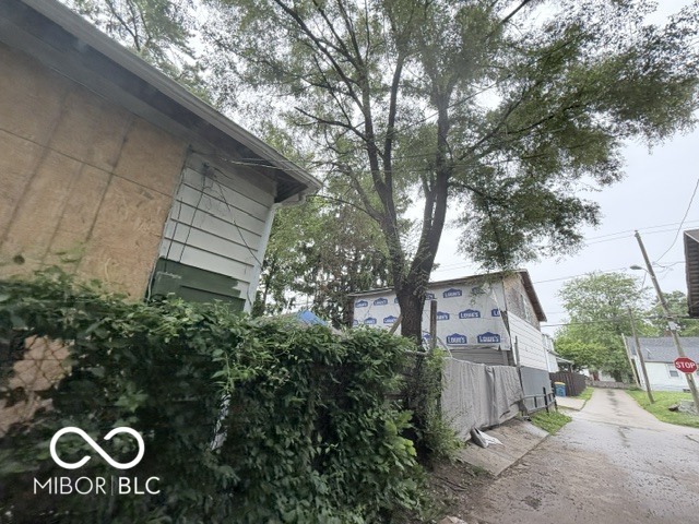 835 N Beville