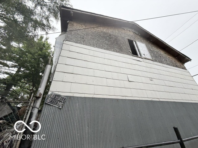 835 N Beville