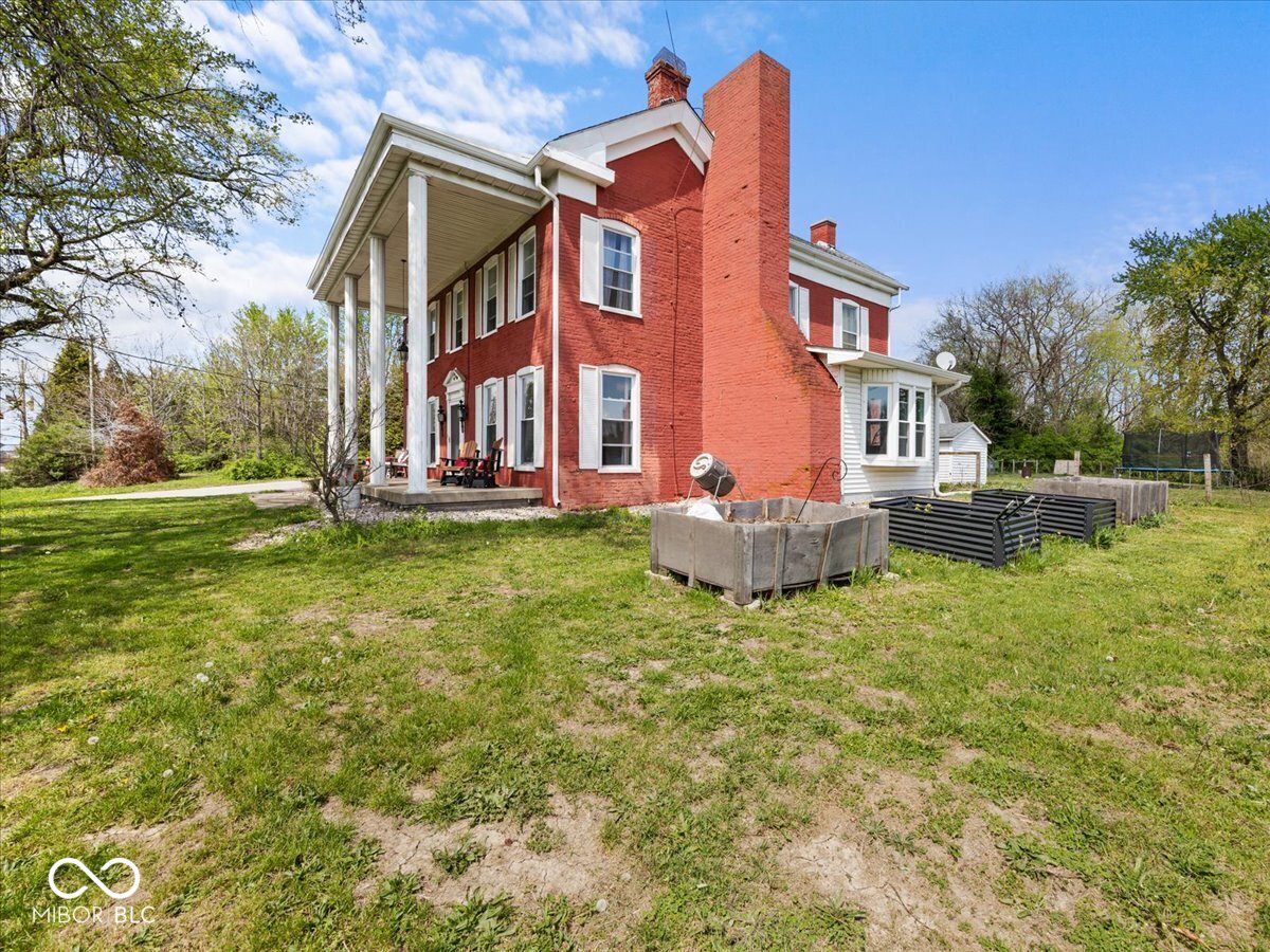 1394 N Michigan Road