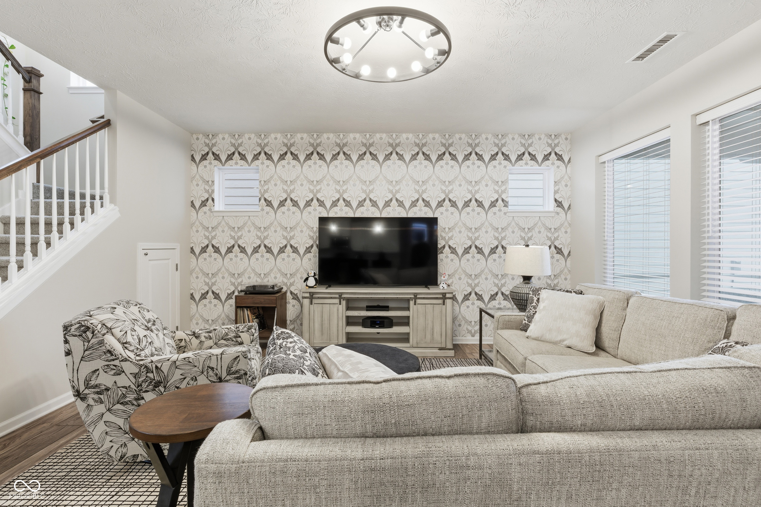 17275 Dovehouse Lane