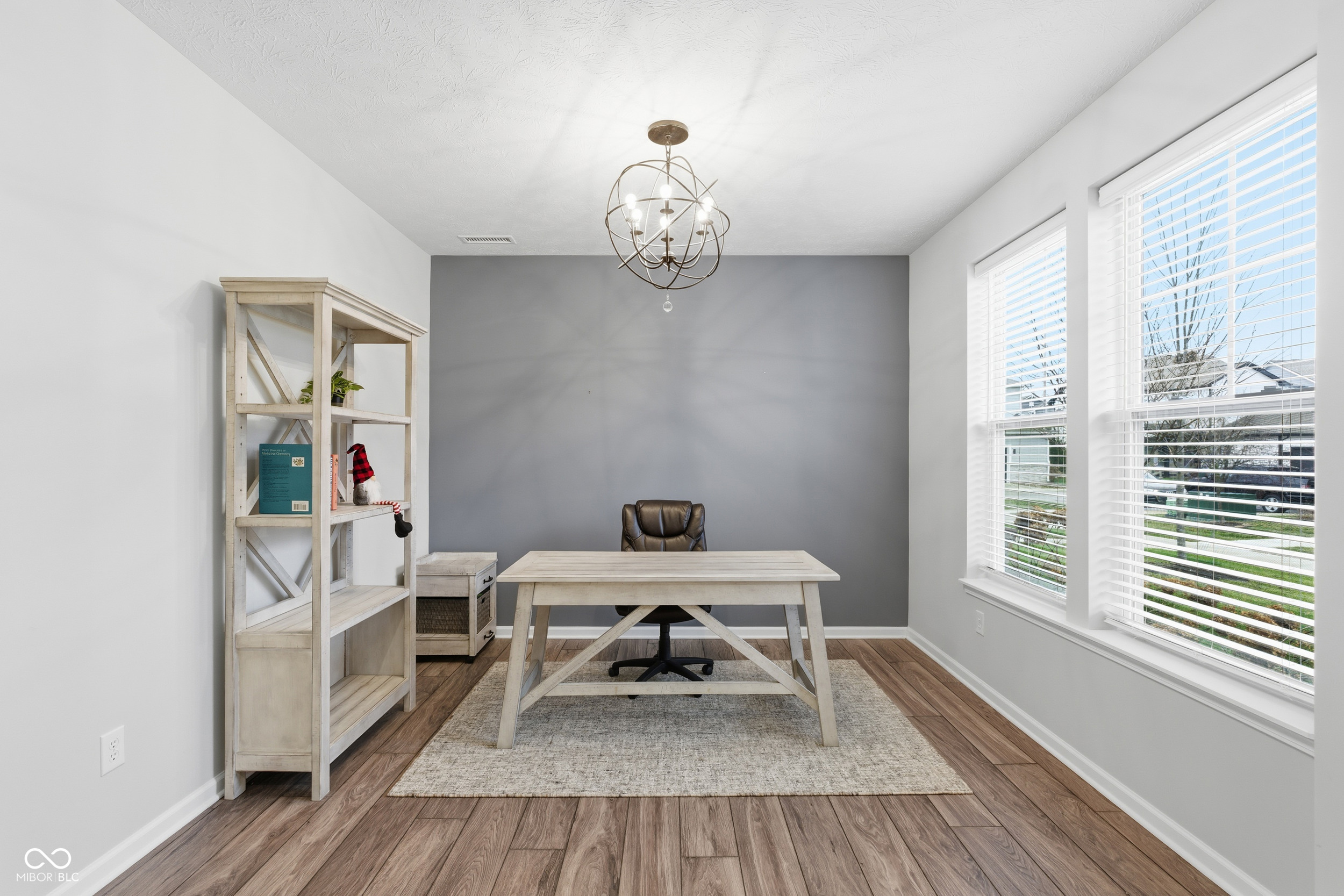 17275 Dovehouse Lane