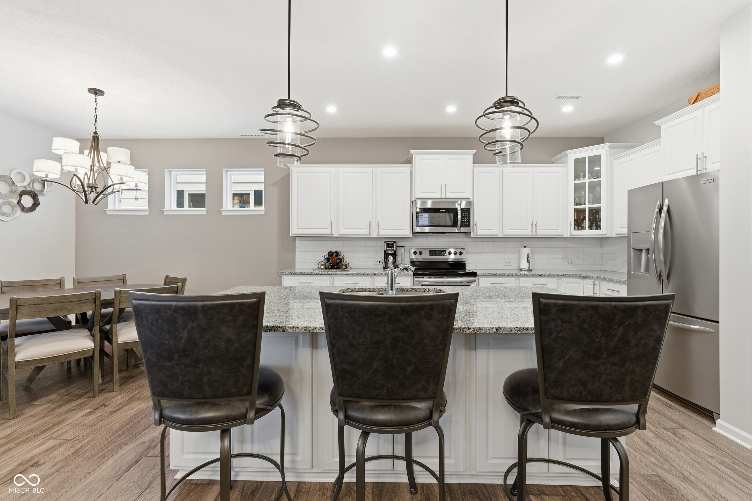 17275 Dovehouse Lane