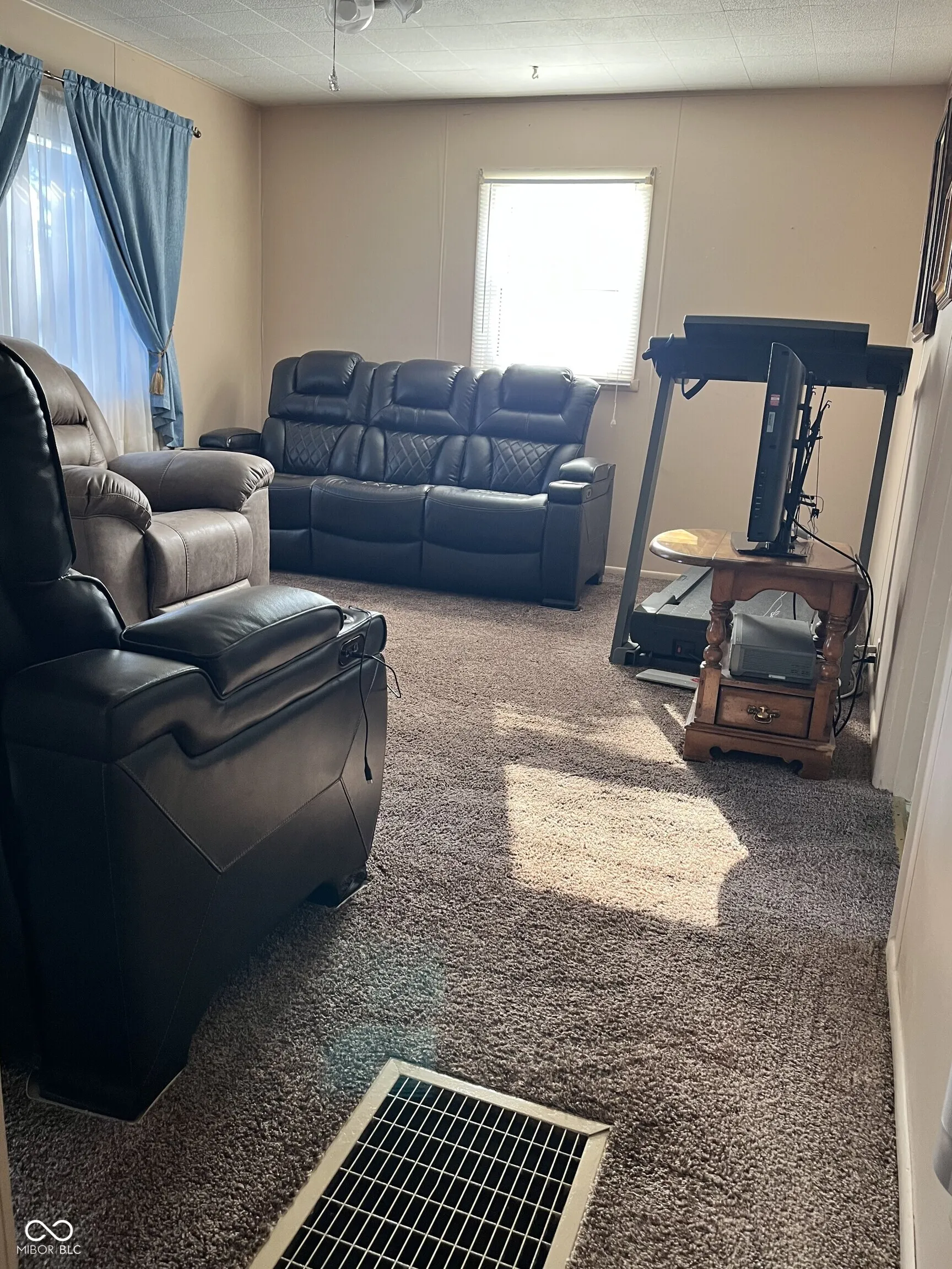 Frankfort, Indiana 46041, United States, 2 Bedrooms Bedrooms, ,1 BathroomBathrooms,Residential,Pending,210924