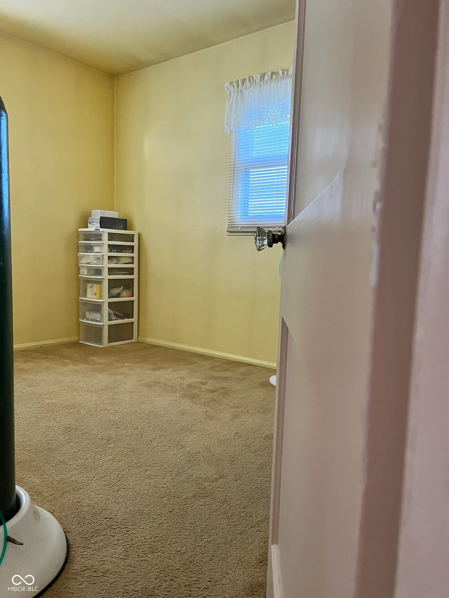 Frankfort, Indiana 46041, United States, 2 Bedrooms Bedrooms, ,1 BathroomBathrooms,Residential,Pending,210924