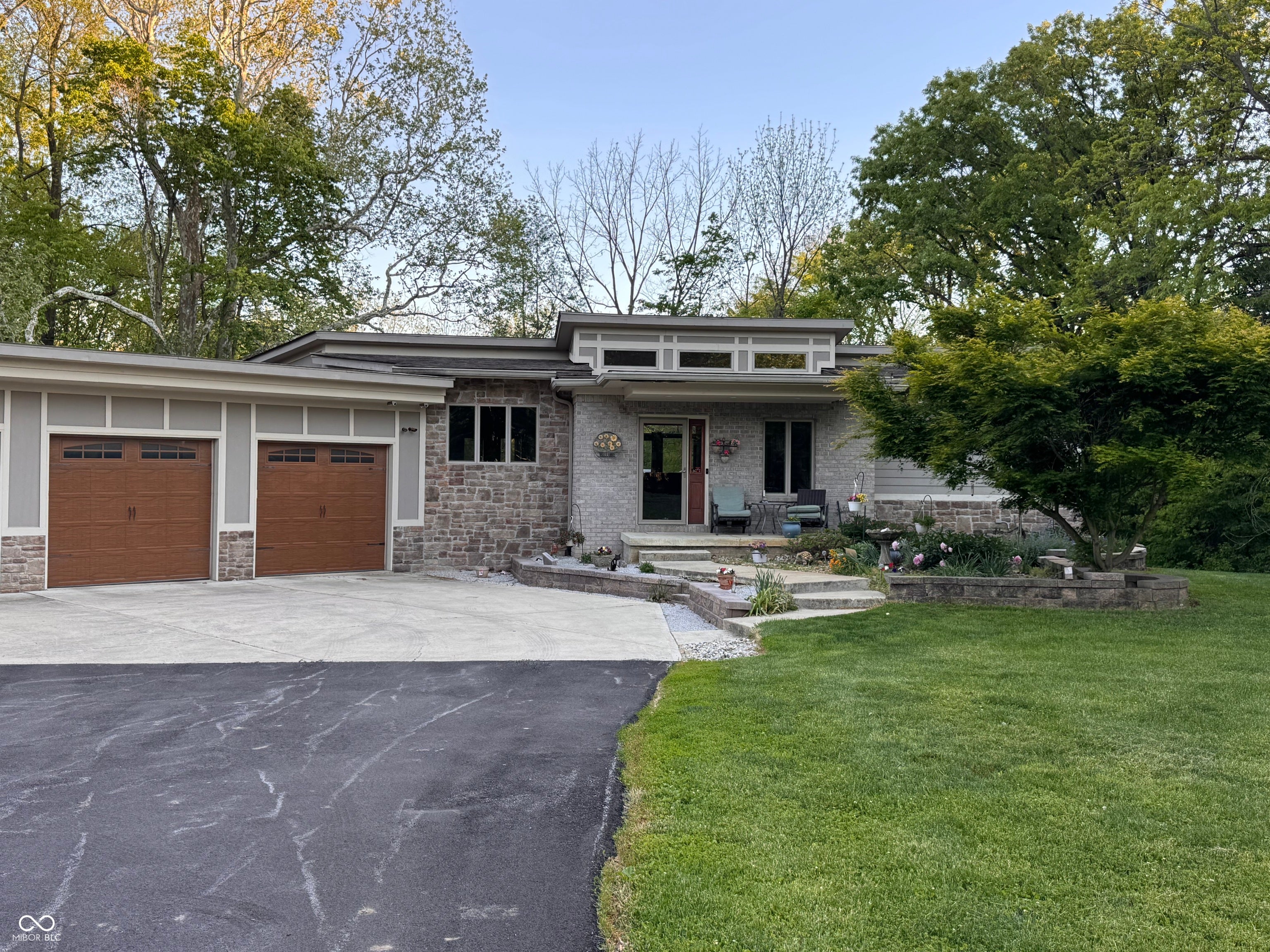 6273 E County Road 200 N