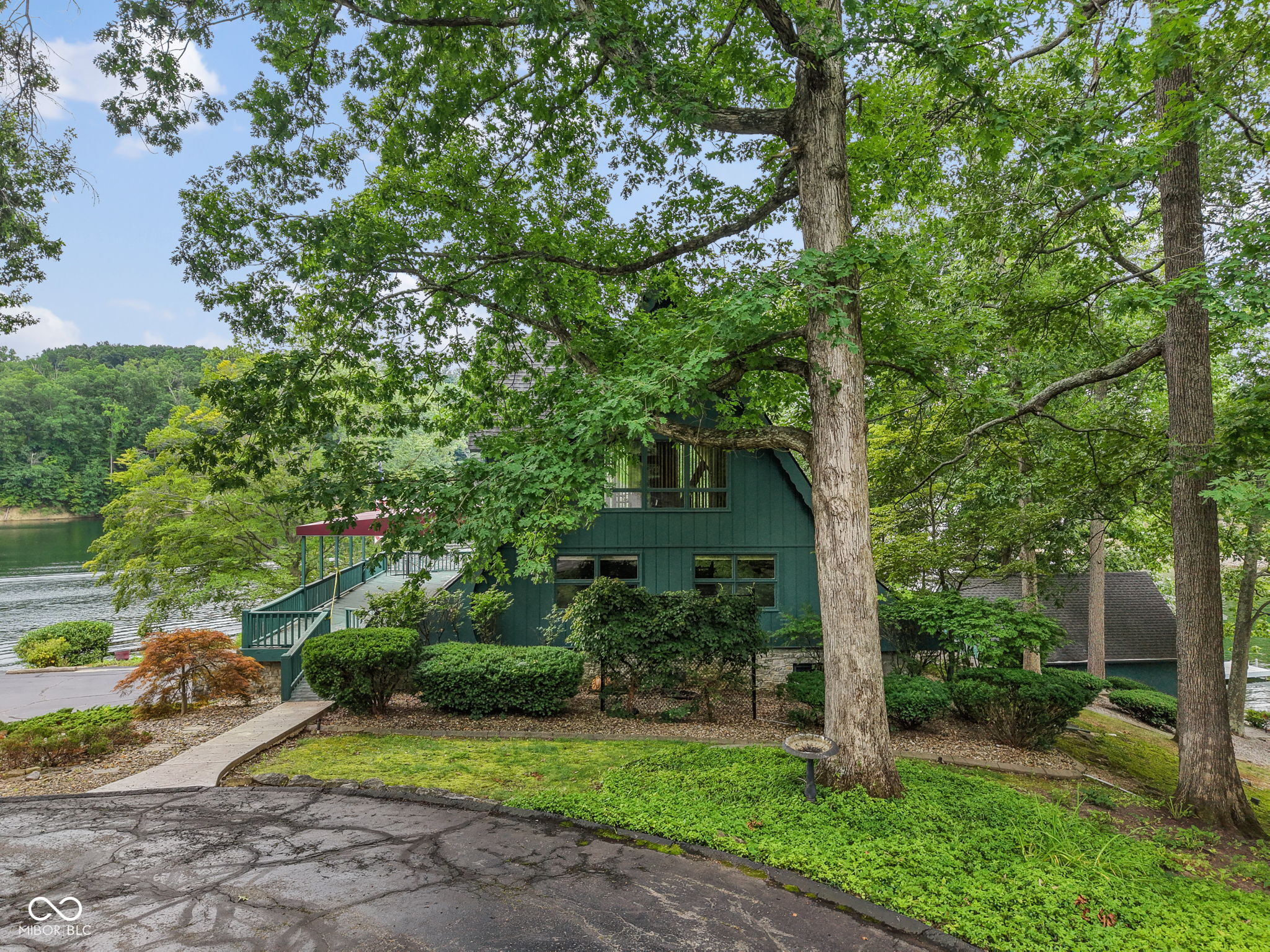 2419 S Alta Vista Court