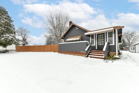 Photo of 1505 S Harrison Street, Shelbyville, IN 46176 (MLS # 22059627)