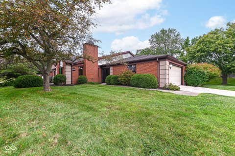 Photo of 2066 Oak Run Court, Indianapolis, IN 46260 (MLS # 22116426)