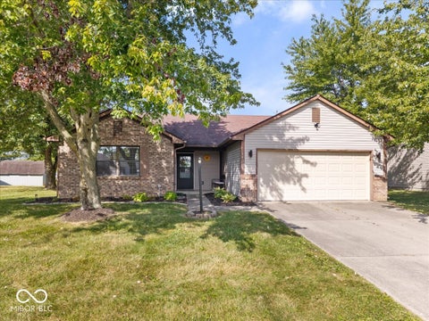 Photo of 1438 Cumberland Way, Indianapolis, IN 46229 (MLS # 22125139)