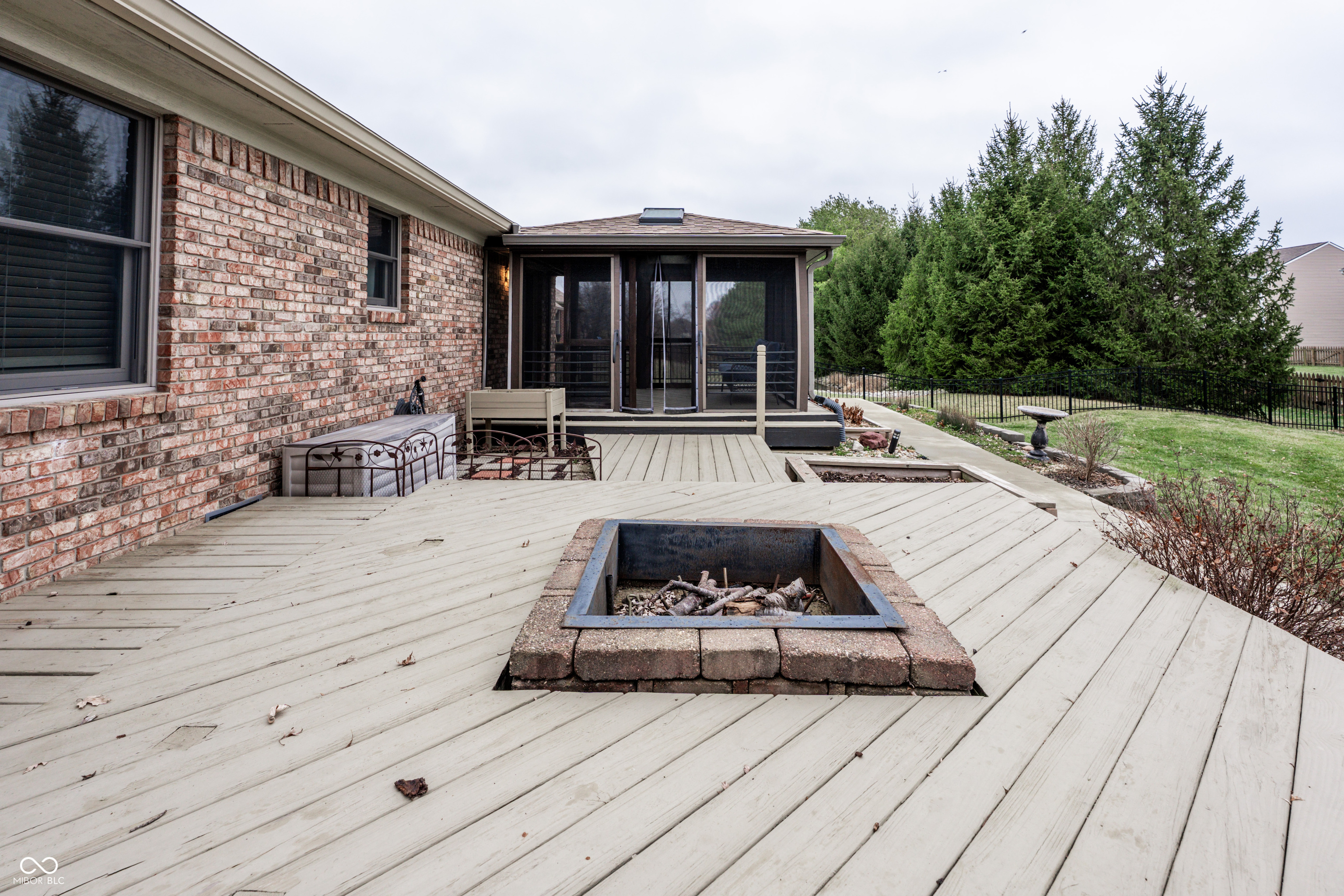 6475 Fieldstream Drive