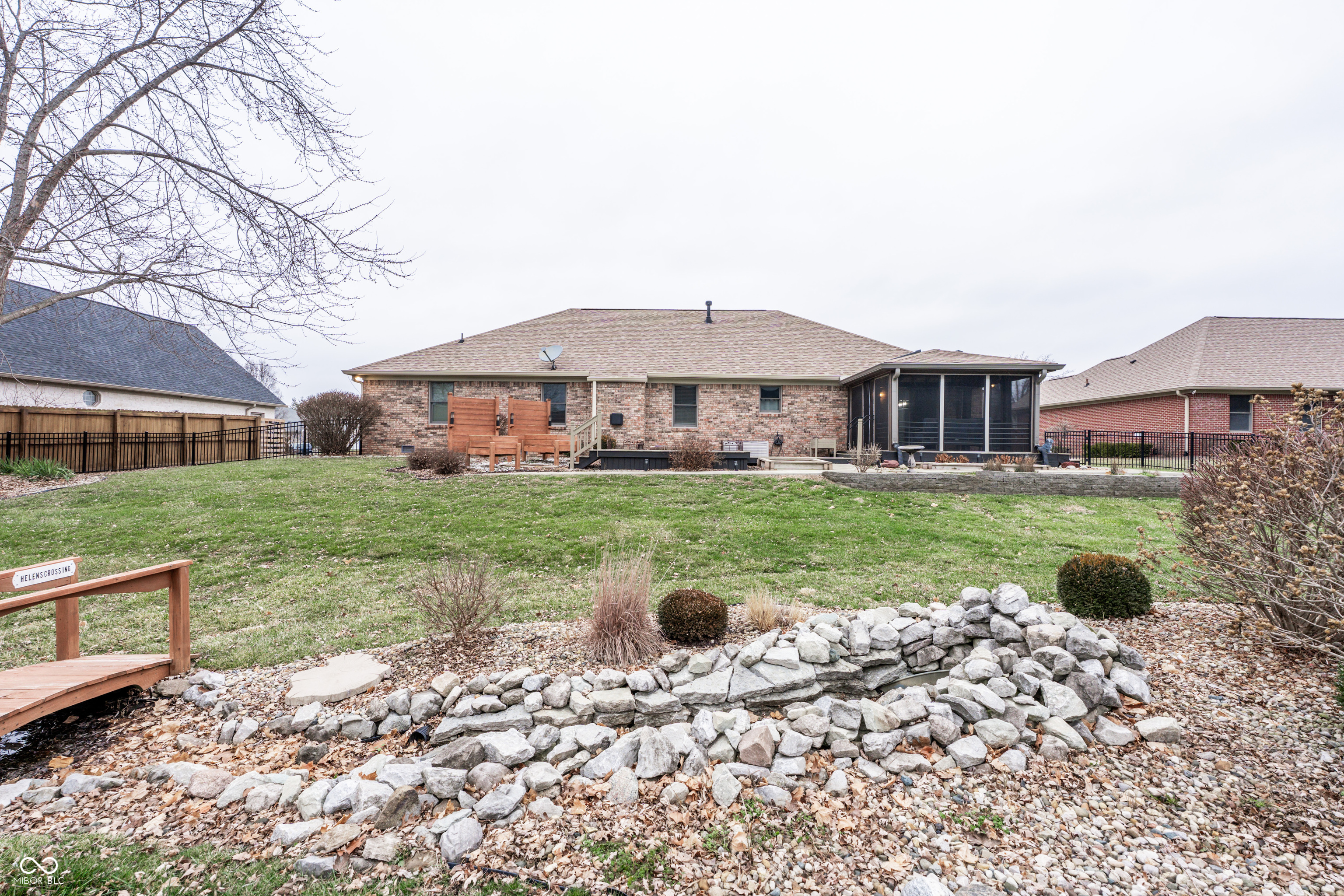 6475 Fieldstream Drive