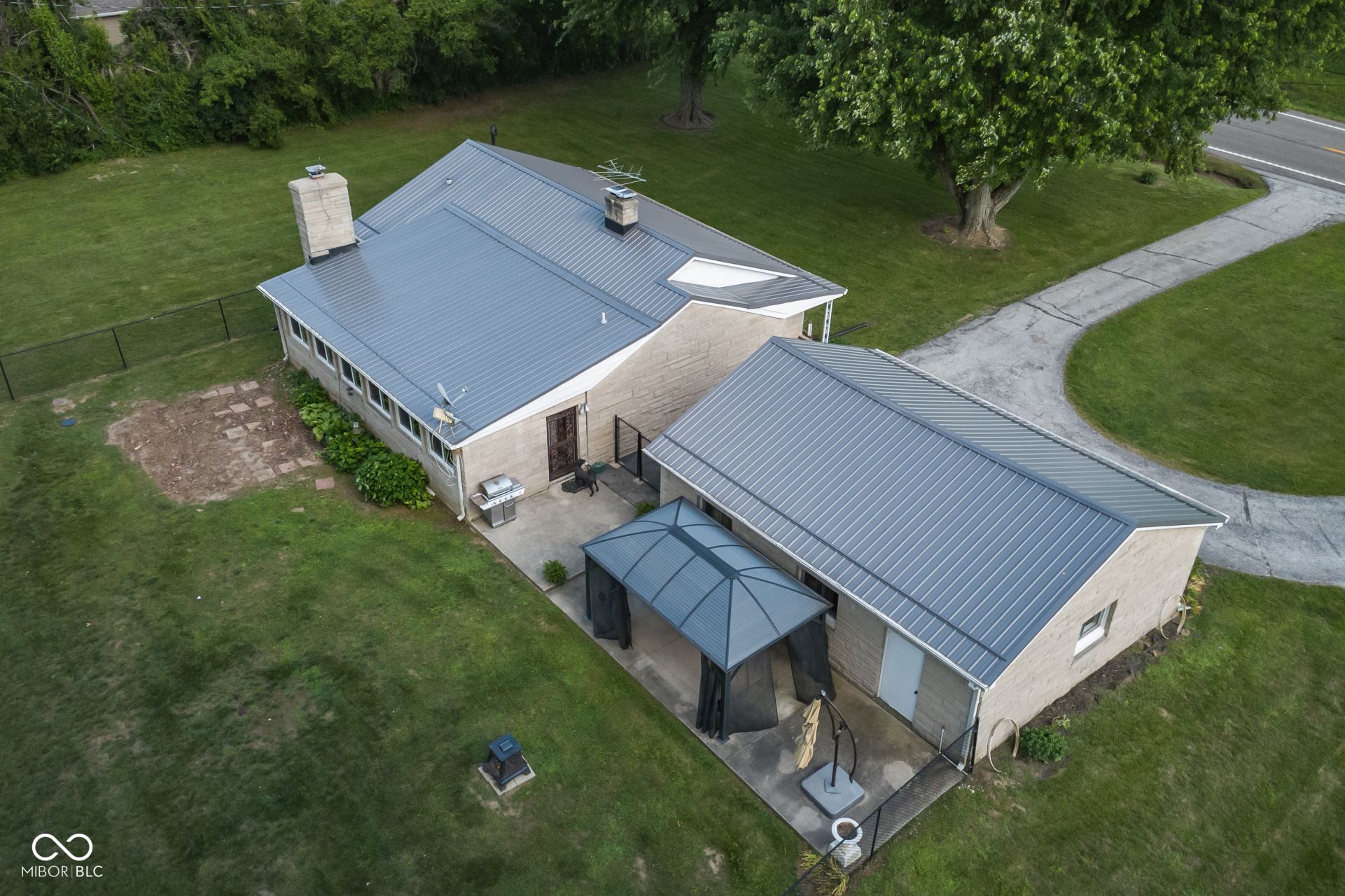 3326 W US Highway 36