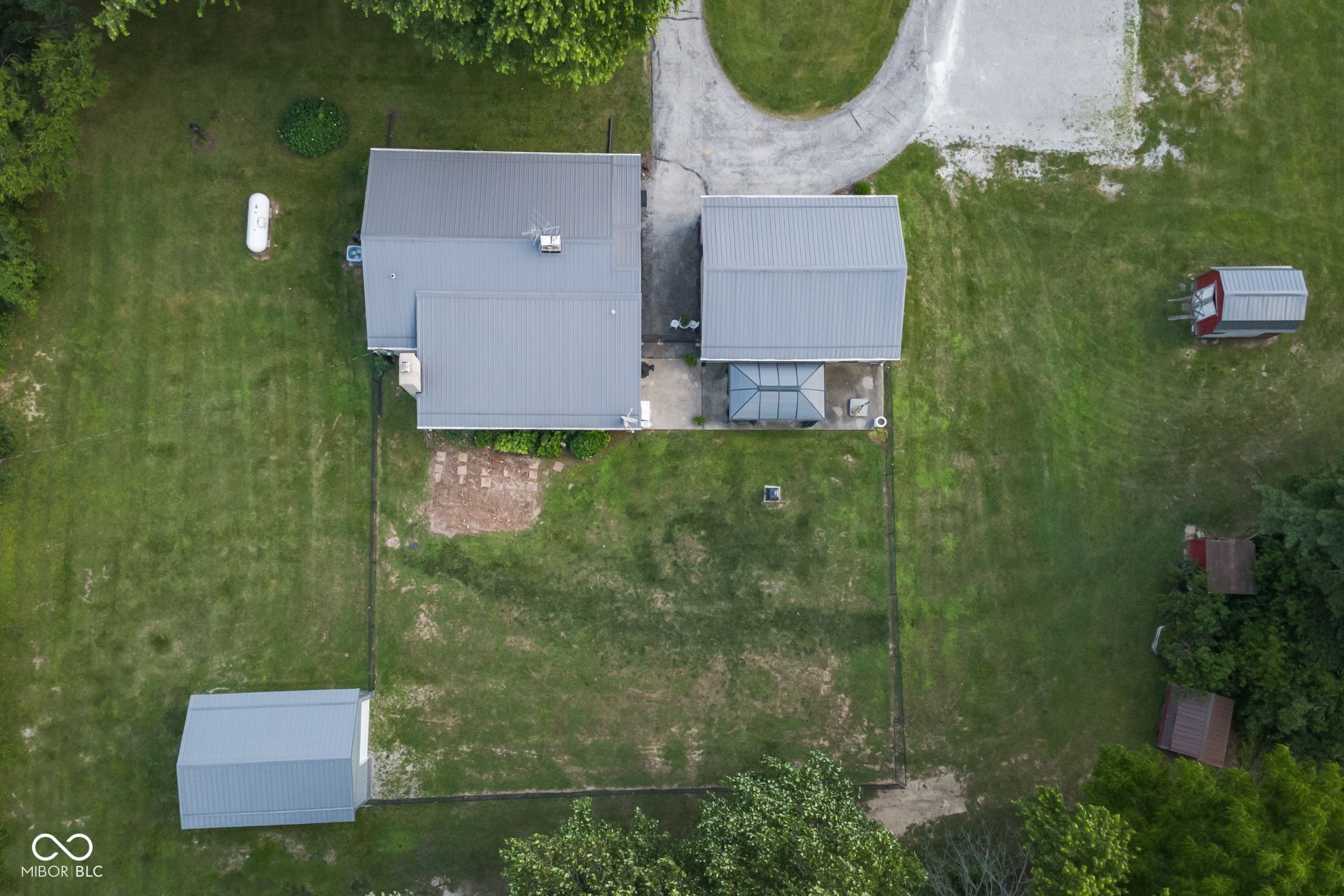 3326 W US Highway 36