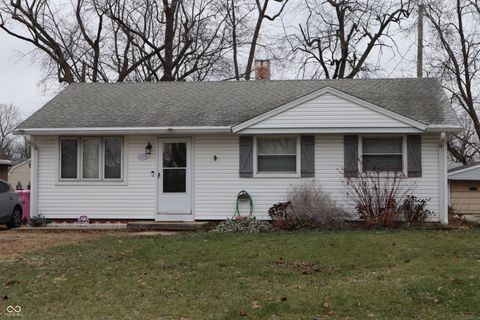 Photo of 1802 Delaware Street, Crawfordsville, IN 47933 (MLS # 22076188)