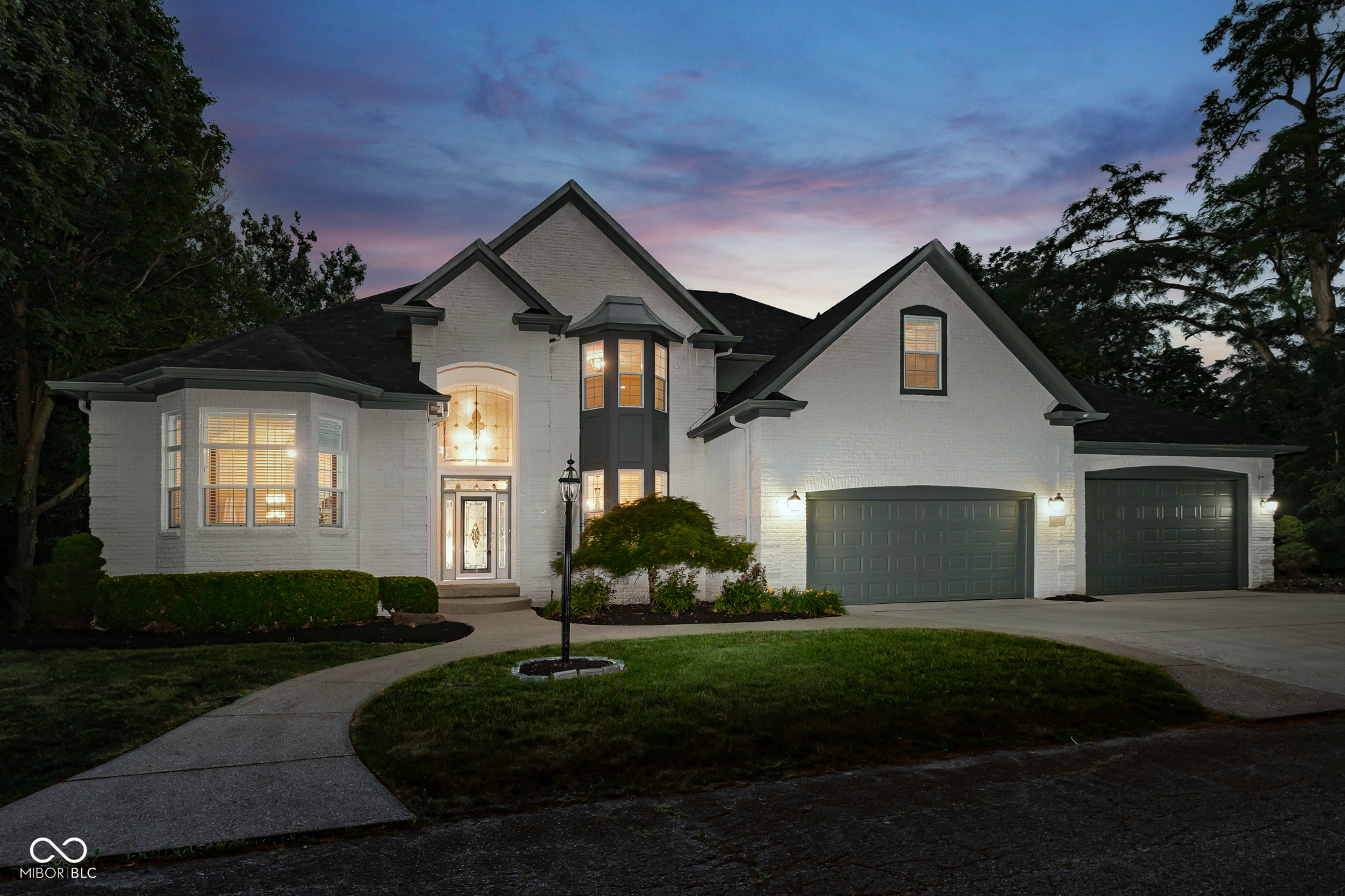 219 Surrey Hill