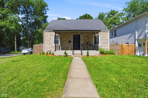 Photo of 4702 Primrose Avenue, Indianapolis, IN 46205 (MLS # 22105264)