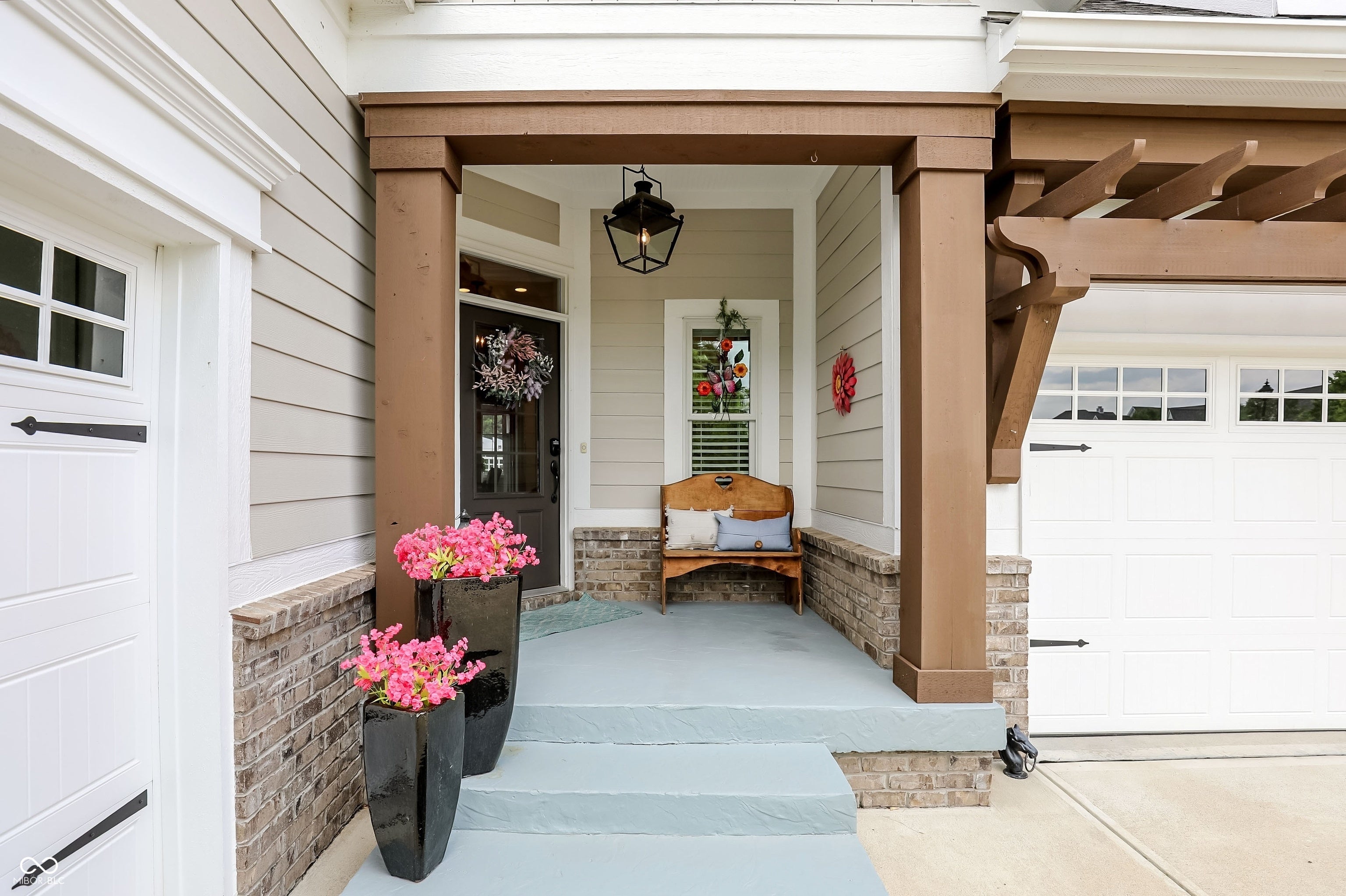 15669 Bethpage Trail