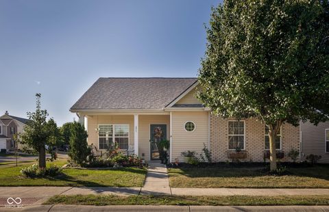 Photo of 871 Maidstone Avenue, Westfield, IN 46074 (MLS # 22067118)