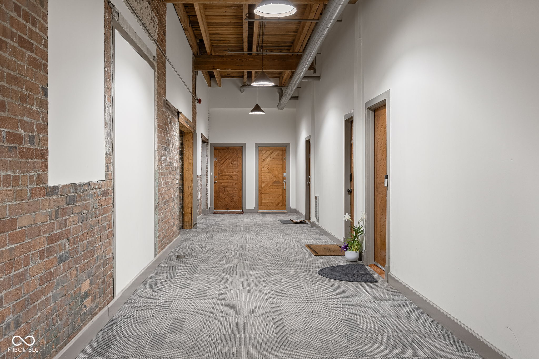 735 Lexington Avenue 11