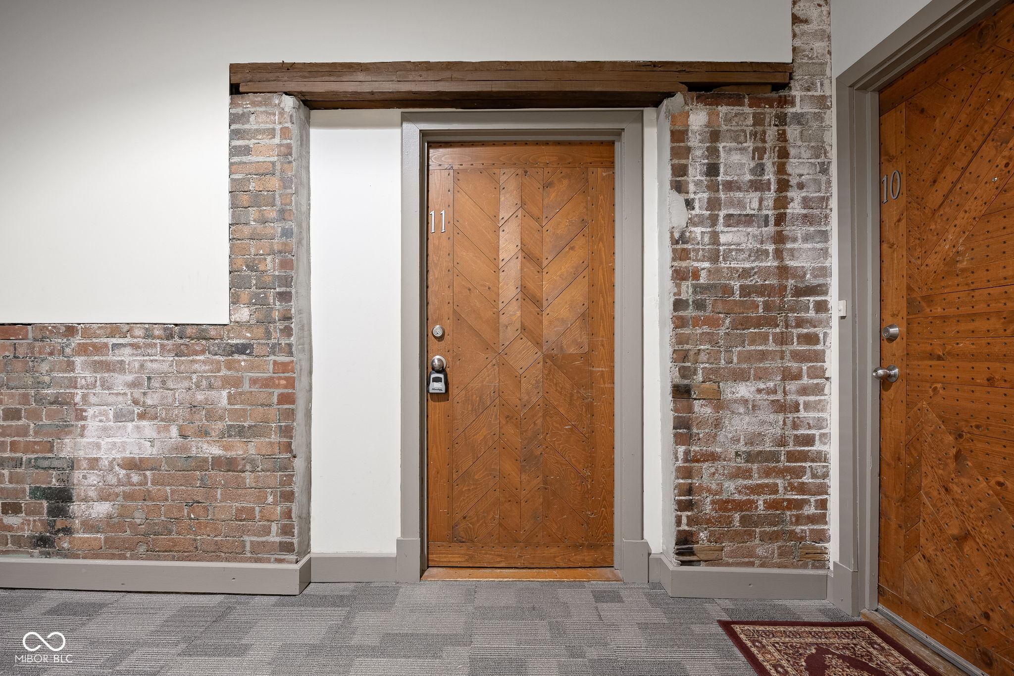 735 Lexington Avenue 11