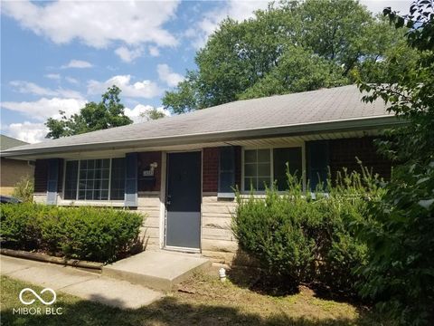 Photo of 525 S 4th Avenue, Beech Grove, IN 46107 (MLS # 22092872)