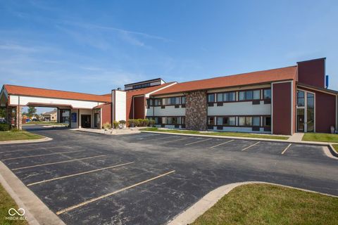 2122 Holiday Lane Franklin IN 46131