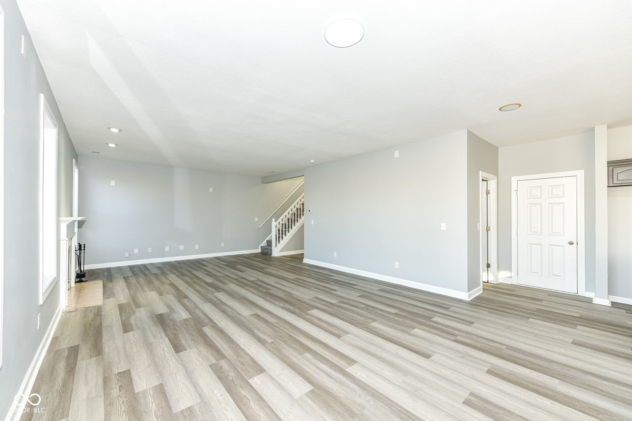 11050 Long Lake Lane