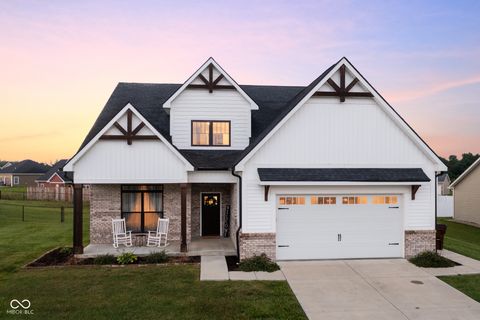 637 E Benjamin Street Ellettsville IN 47429