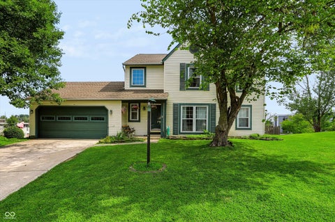 Photo of 7106 Tarragon Court, Indianapolis, IN 46237 (MLS # 22118542)