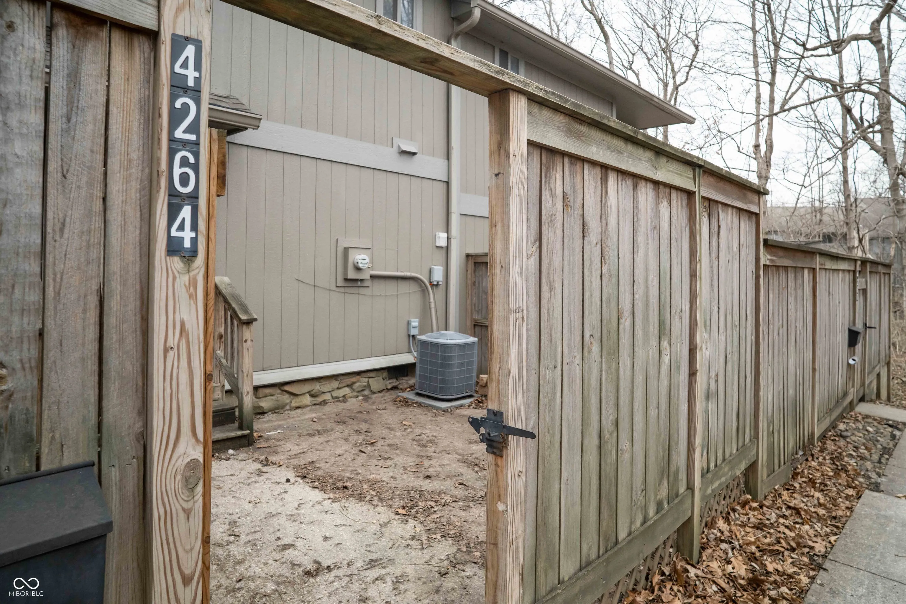 Indianapolis, Indiana 46237, United States, 2 Bedrooms Bedrooms, ,2 BathroomsBathrooms,Residential,Active,82305