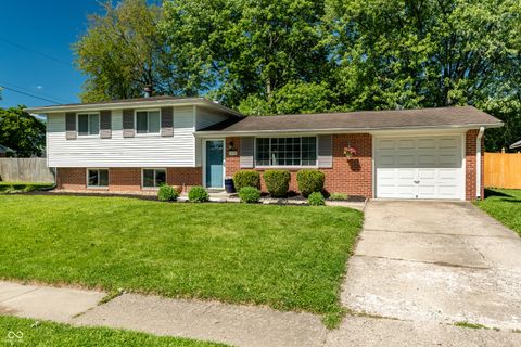 Photo of 1638 Lutherwood Drive, Indianapolis, IN 46219 (MLS # 22102095)