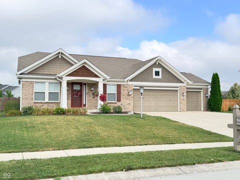 Photo of 960 Miller Court, Greenfield, IN 46140 (MLS # 22117982)