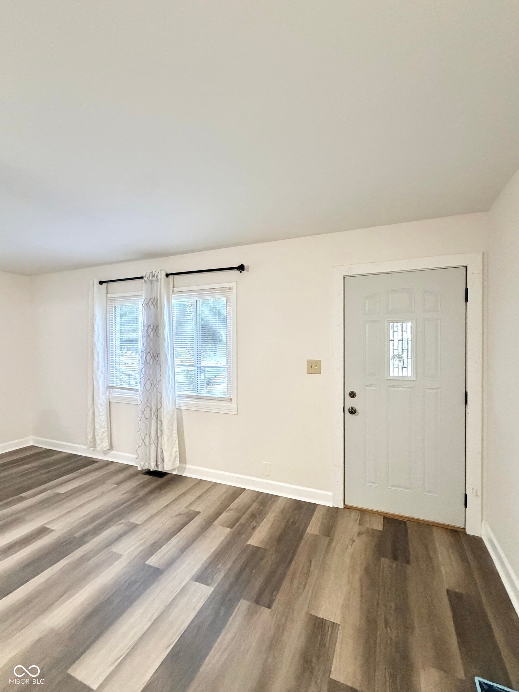 368 S Taft Avenue