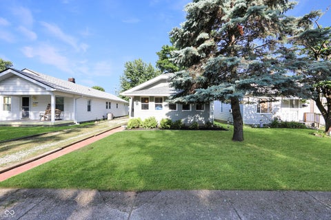 Photo of 140 N 4th Avenue, Beech Grove, IN 46107 (MLS # 22107043)