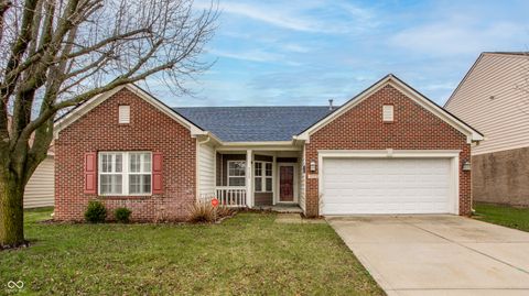 Photo of 8122 Sand Ridge Circle, Indianapolis, IN 46237 (MLS # 22088751)