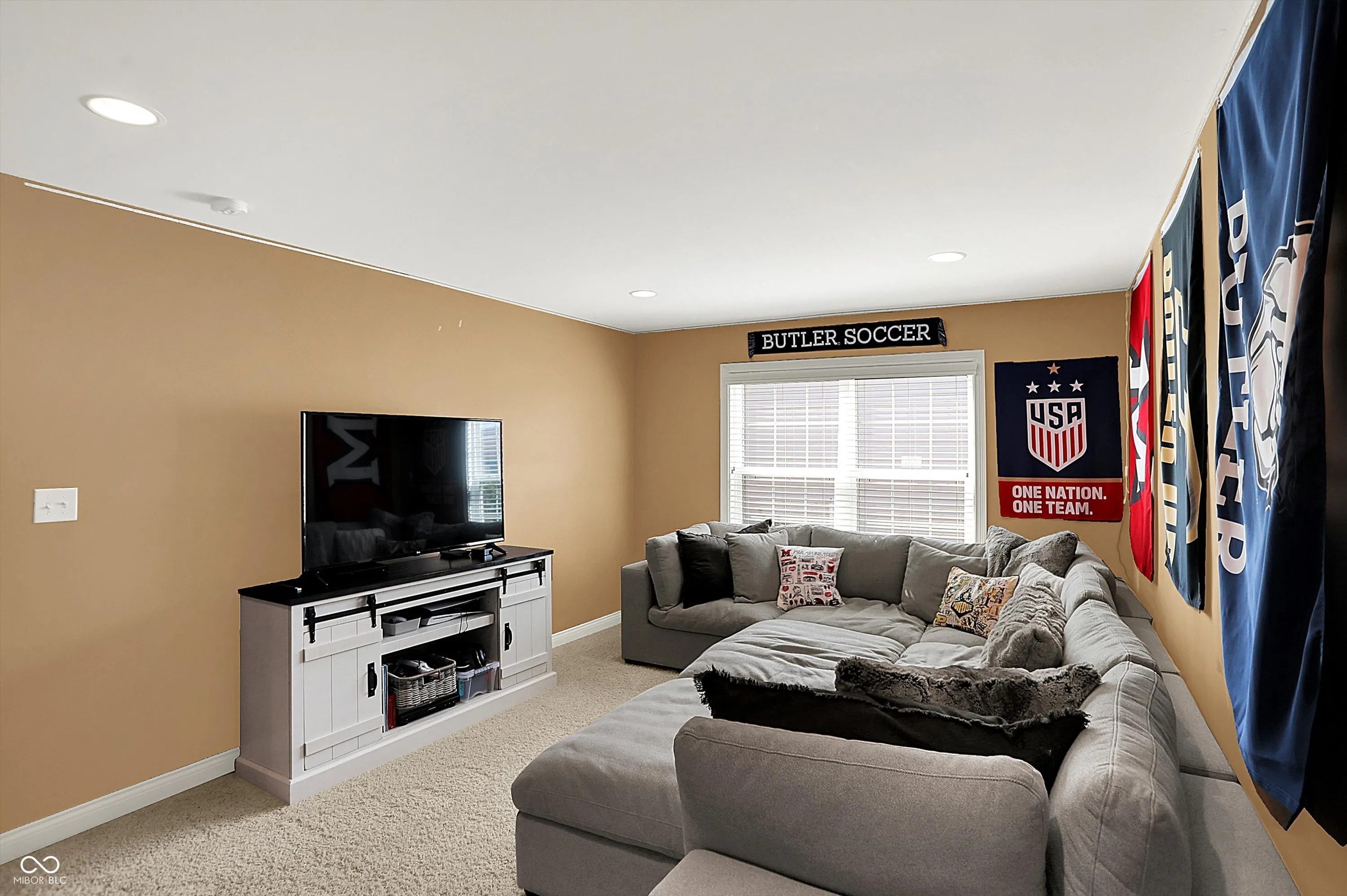 Fishers, Indiana 46037, United States, 5 Bedrooms Bedrooms, ,5 BathroomsBathrooms,Residential,Active,214028