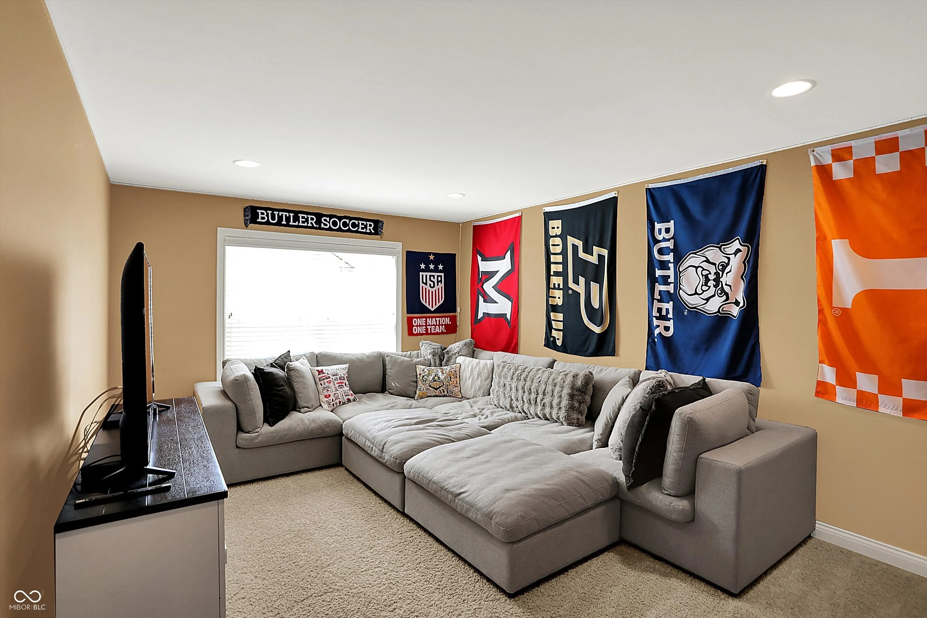 Fishers, Indiana 46037, United States, 5 Bedrooms Bedrooms, ,5 BathroomsBathrooms,Residential,Active,214028