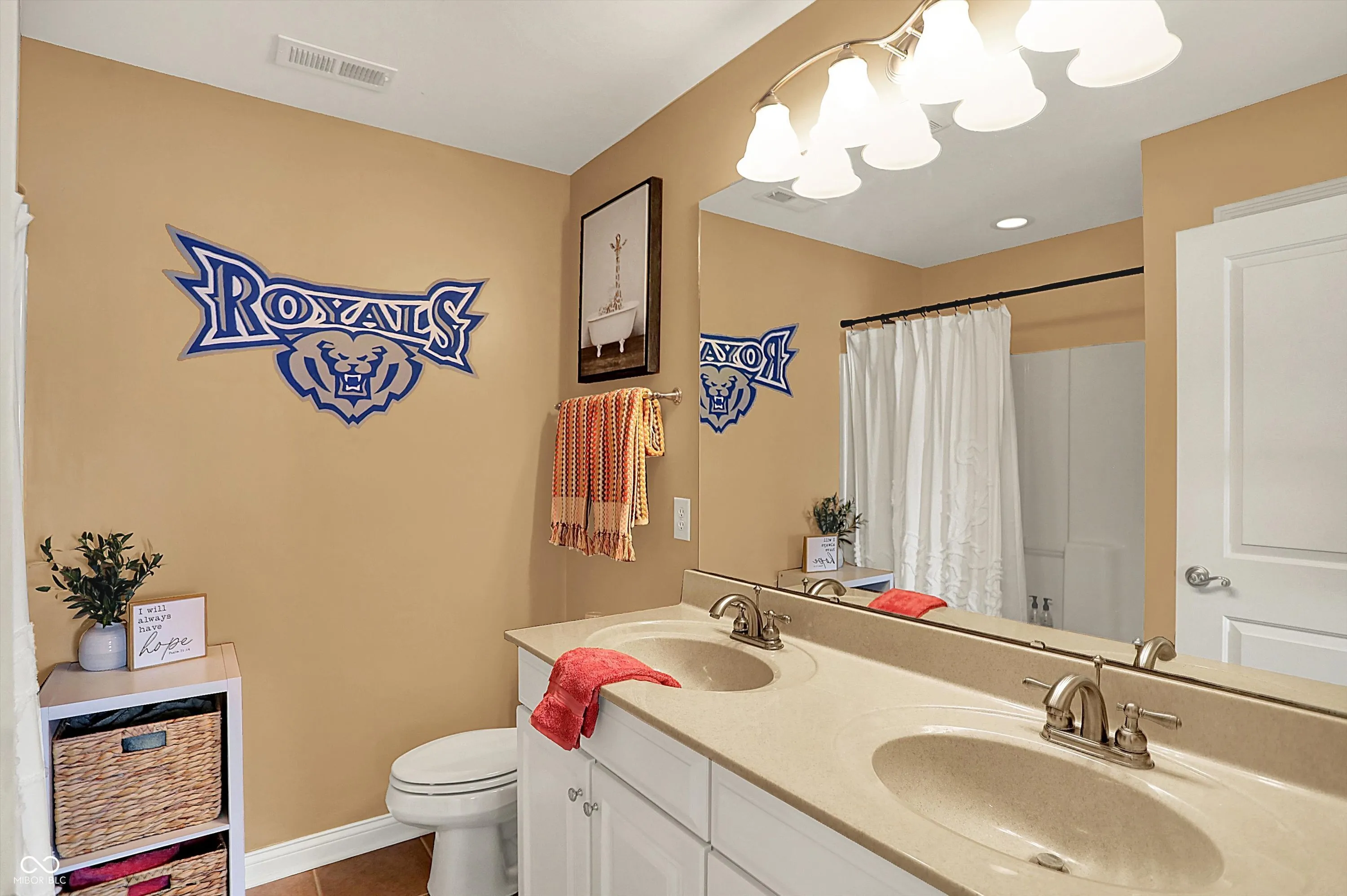 Fishers, Indiana 46037, United States, 5 Bedrooms Bedrooms, ,5 BathroomsBathrooms,Residential,Active,214028