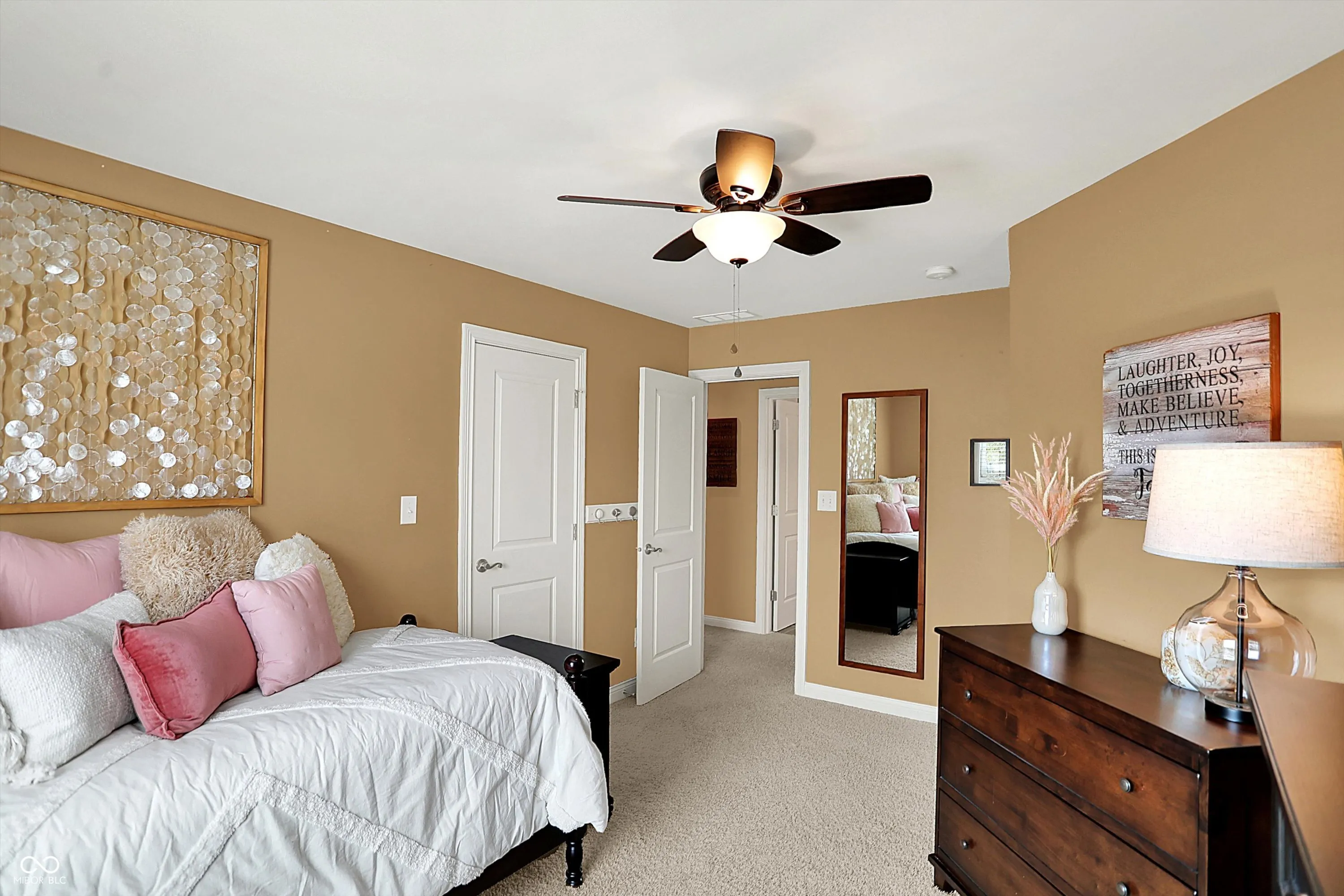 Fishers, Indiana 46037, United States, 5 Bedrooms Bedrooms, ,5 BathroomsBathrooms,Residential,Active,214028