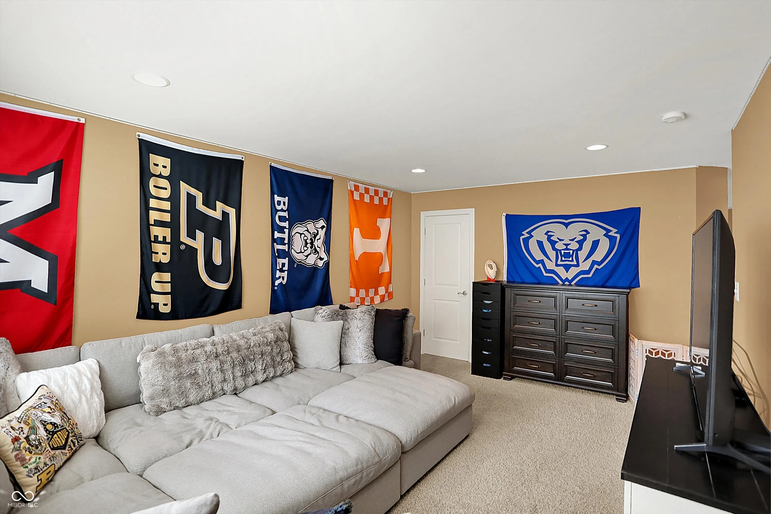 Fishers, Indiana 46037, United States, 5 Bedrooms Bedrooms, ,5 BathroomsBathrooms,Residential,Active,214028