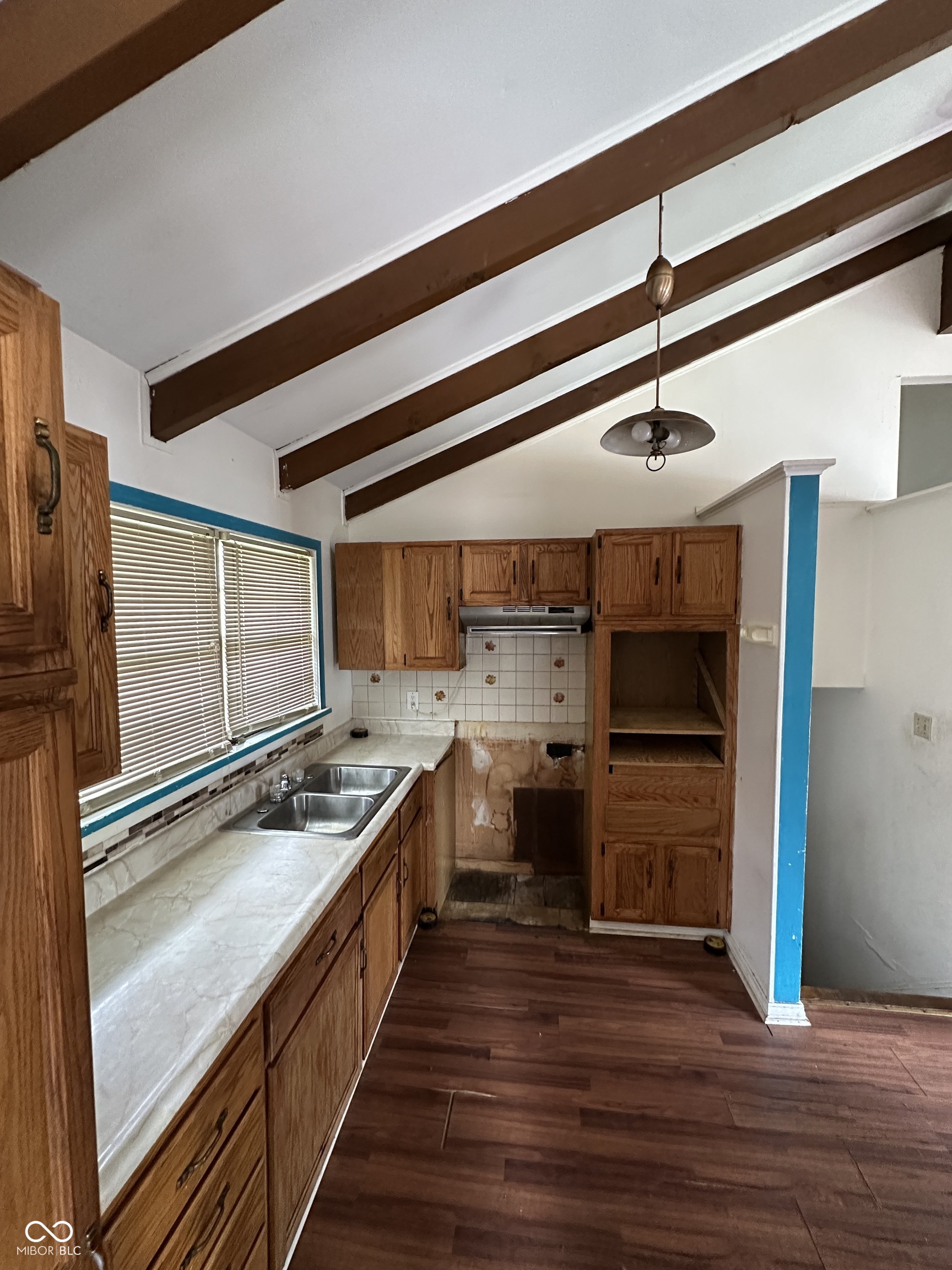 4062 N Webster Avenue