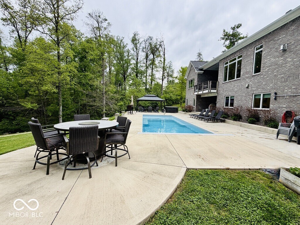 5071 Tomahawk Trail